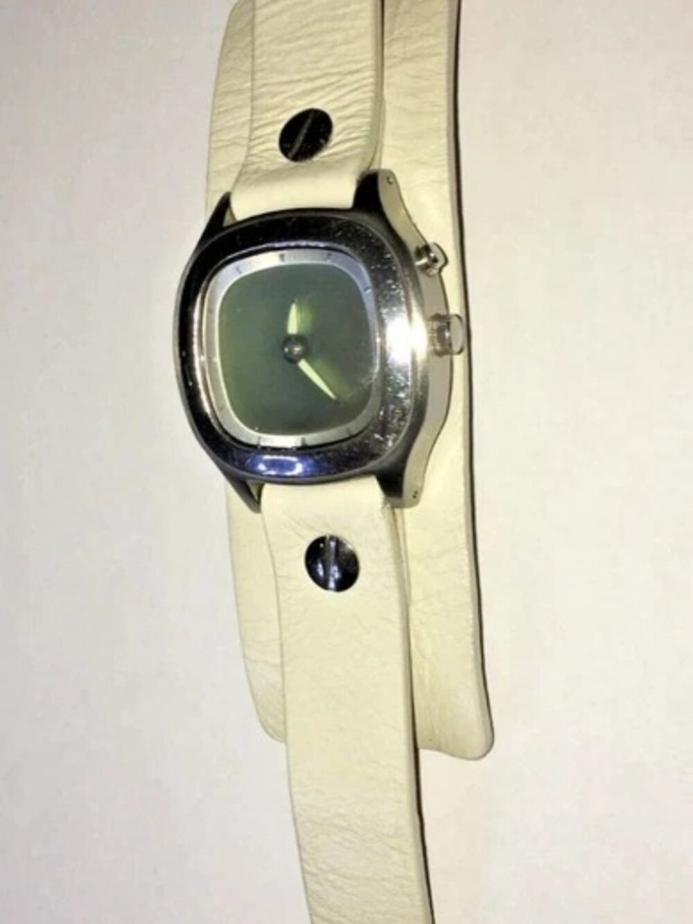 Fossil Big Tic Women's Watch 32mm Silver Tone White Leather Comes With New Batt
